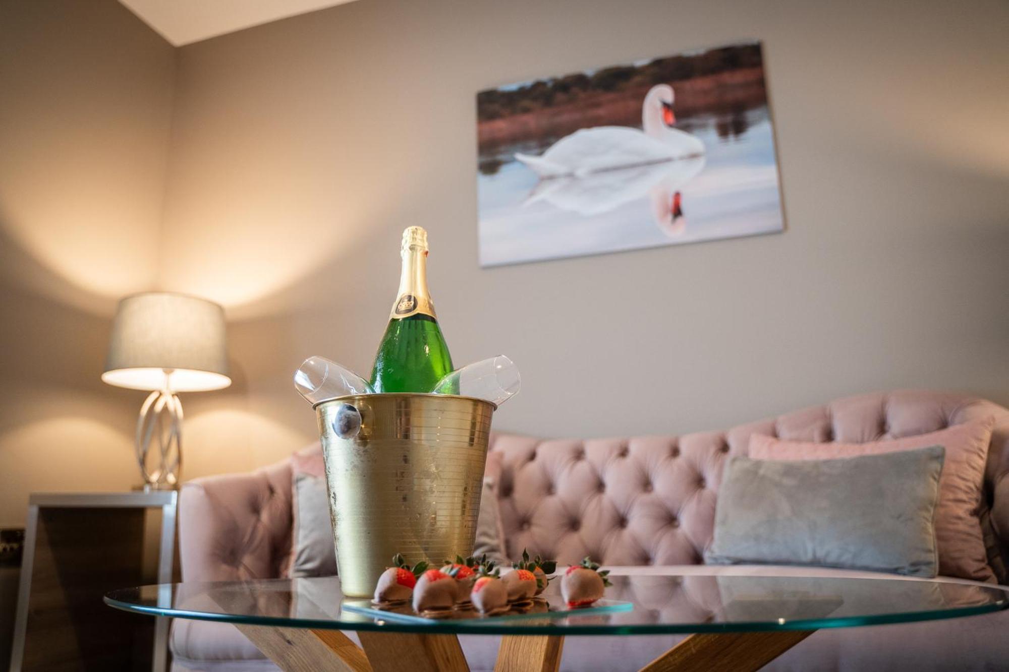 Castle Varagh Hotel & Bar Castlepollard エクステリア 写真