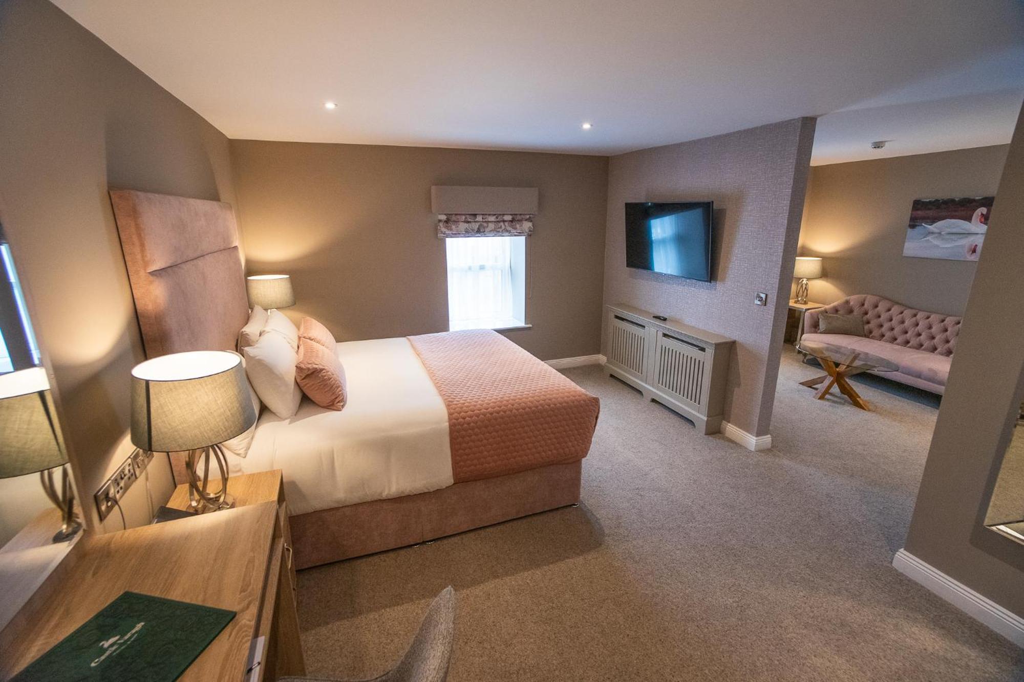 Castle Varagh Hotel & Bar Castlepollard エクステリア 写真