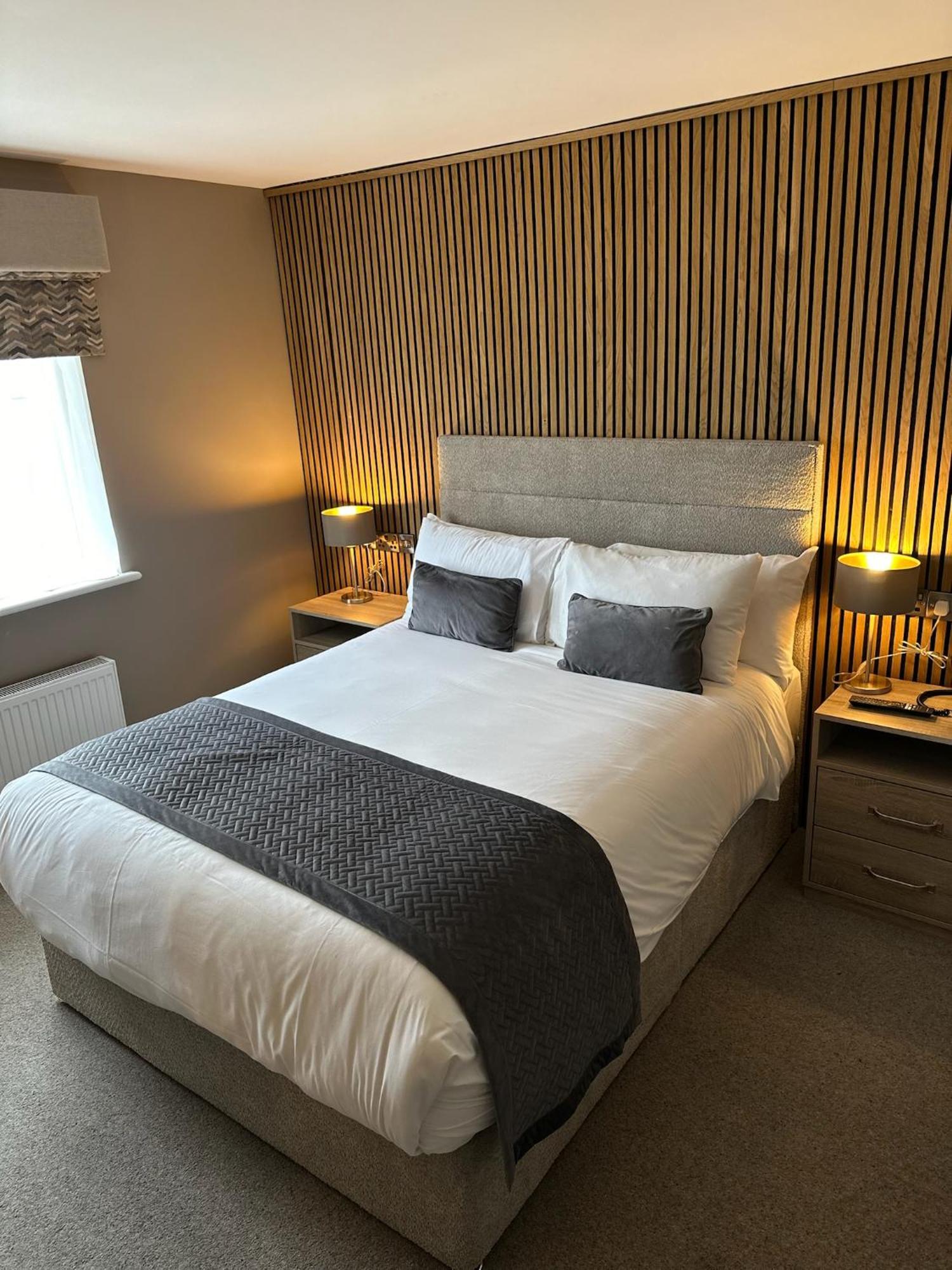Castle Varagh Hotel & Bar Castlepollard エクステリア 写真